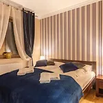 Comfort Stone Hill *